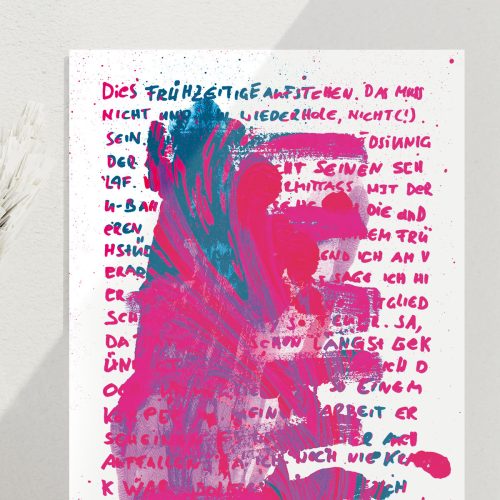 nahaufnahme des typographischen Kunstdrucks, samsa macht blau. der eine freue interpretation der verwandlung von franz kafkas verwandlung zum besten gibt. knalliges magenta trieft auf kühles blau